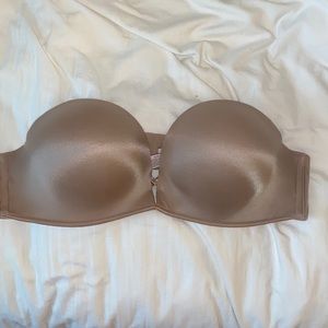 VS bombshell strapless bra